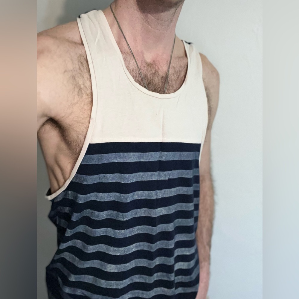 Retro-Style Asos Tank - Picture 3 of 8